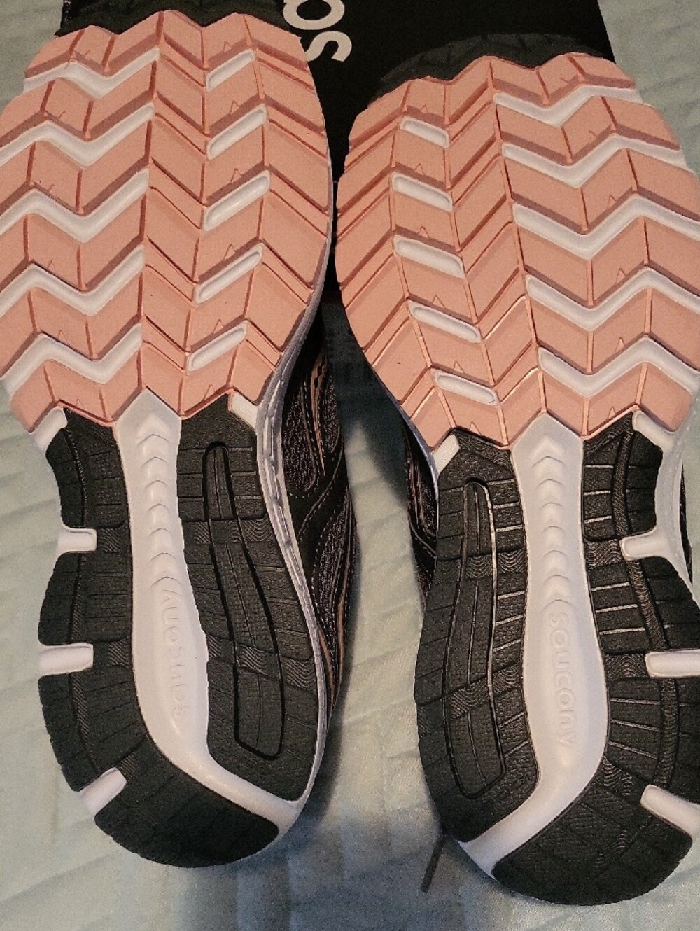 Saucony Grid Cohesion 11 Womens Running Shoes - Black & Pink Accent - Picture 4 of 4